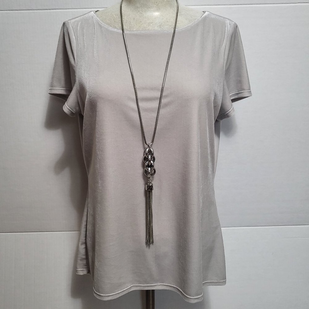 White House Black Market Velevet Tee Sz M